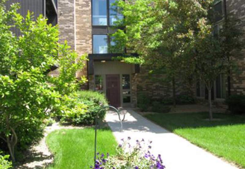 Riverview Manor Apartment Rentals - Northfield, MN